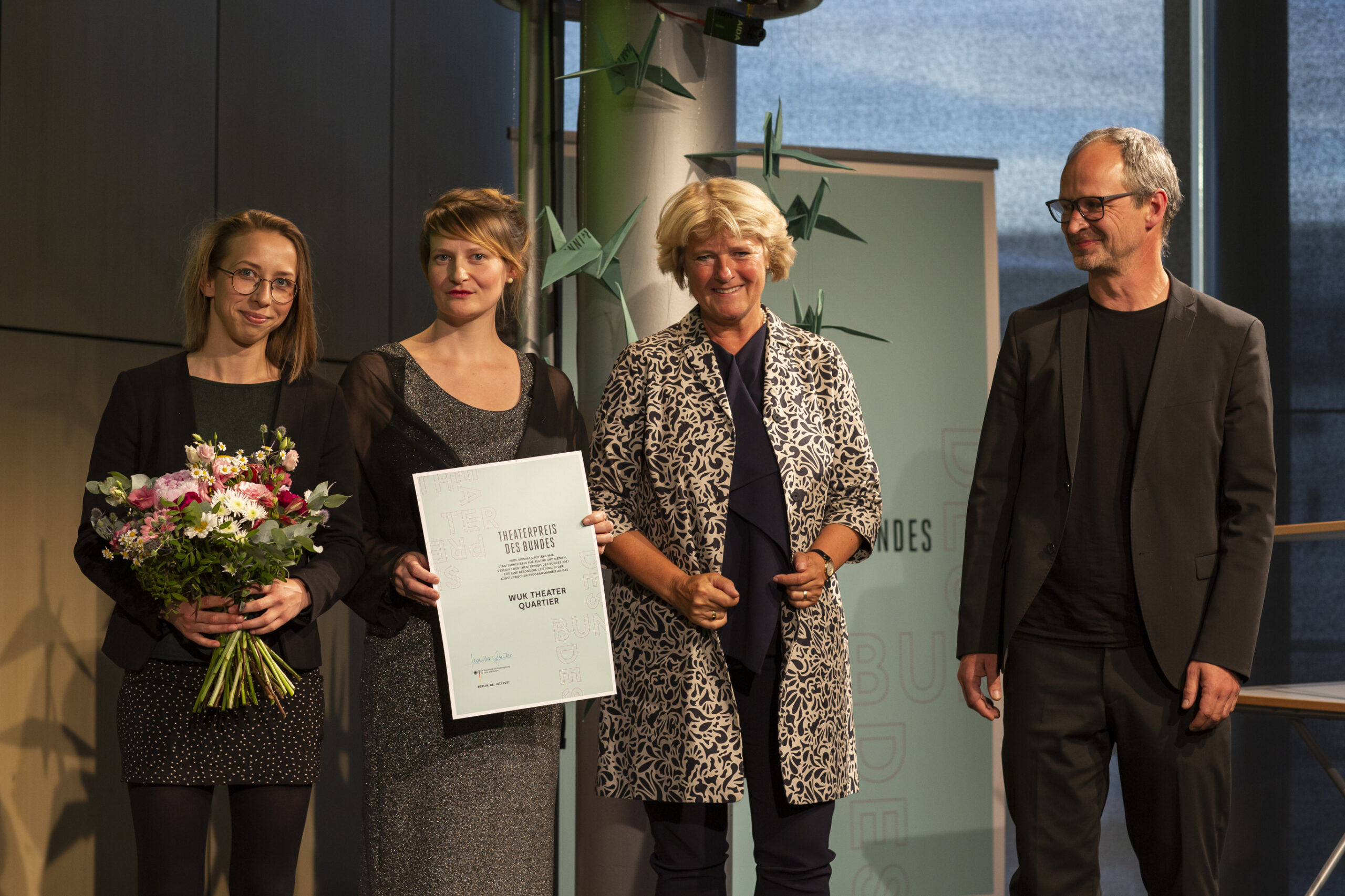 Read more about the article Wir haben den Theaterpreis des Bundes 2021 gewonnen!