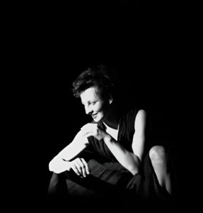 Mehr über den Artikel erfahren Profi-Training „Performative Praxis“ | Kristina Buketova