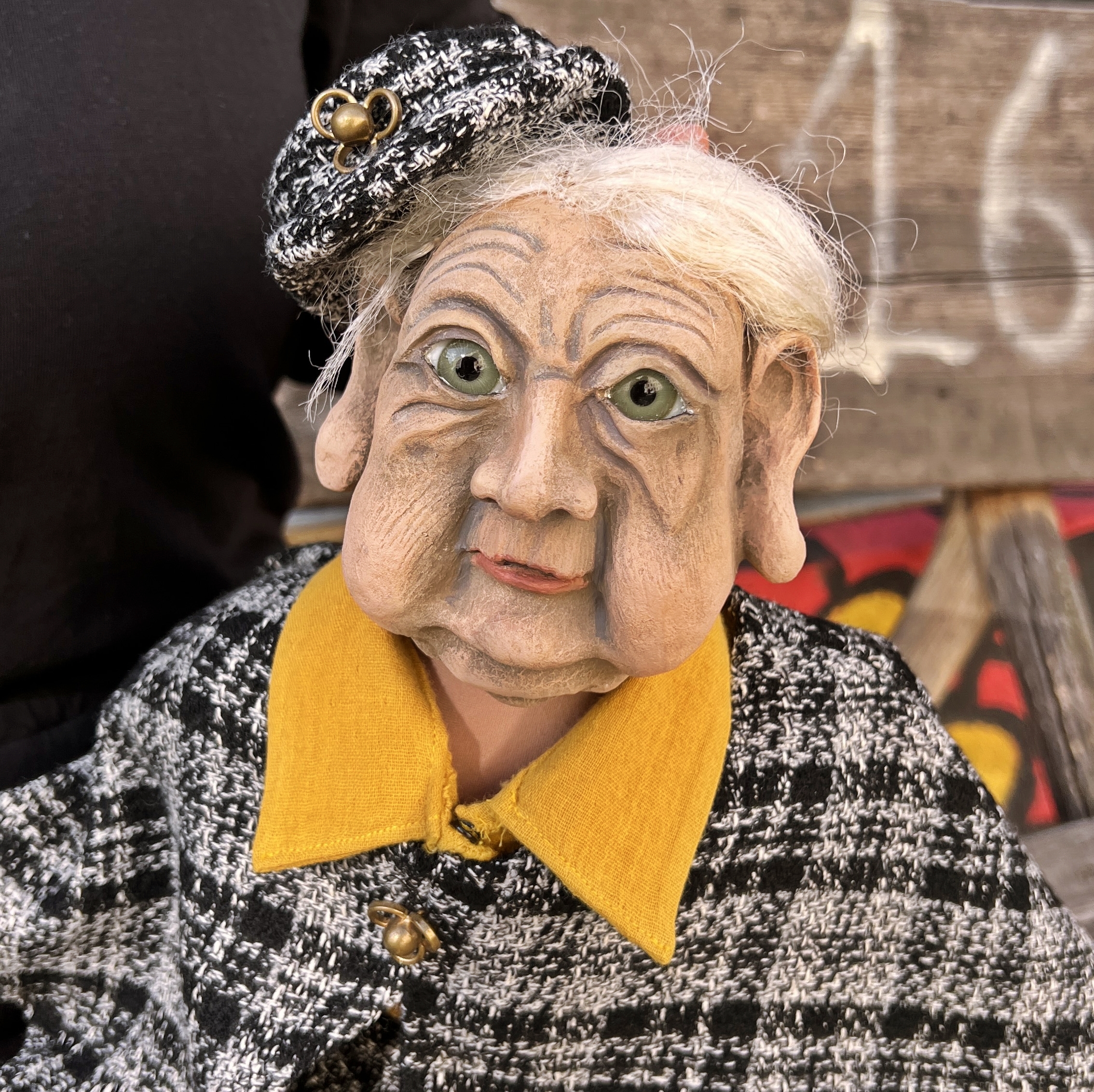 Mehr über den Artikel erfahren OMA – Wie Kalle ein neues Zuhause fand | Schulvorstellung ab Klasse 3 / 8J |